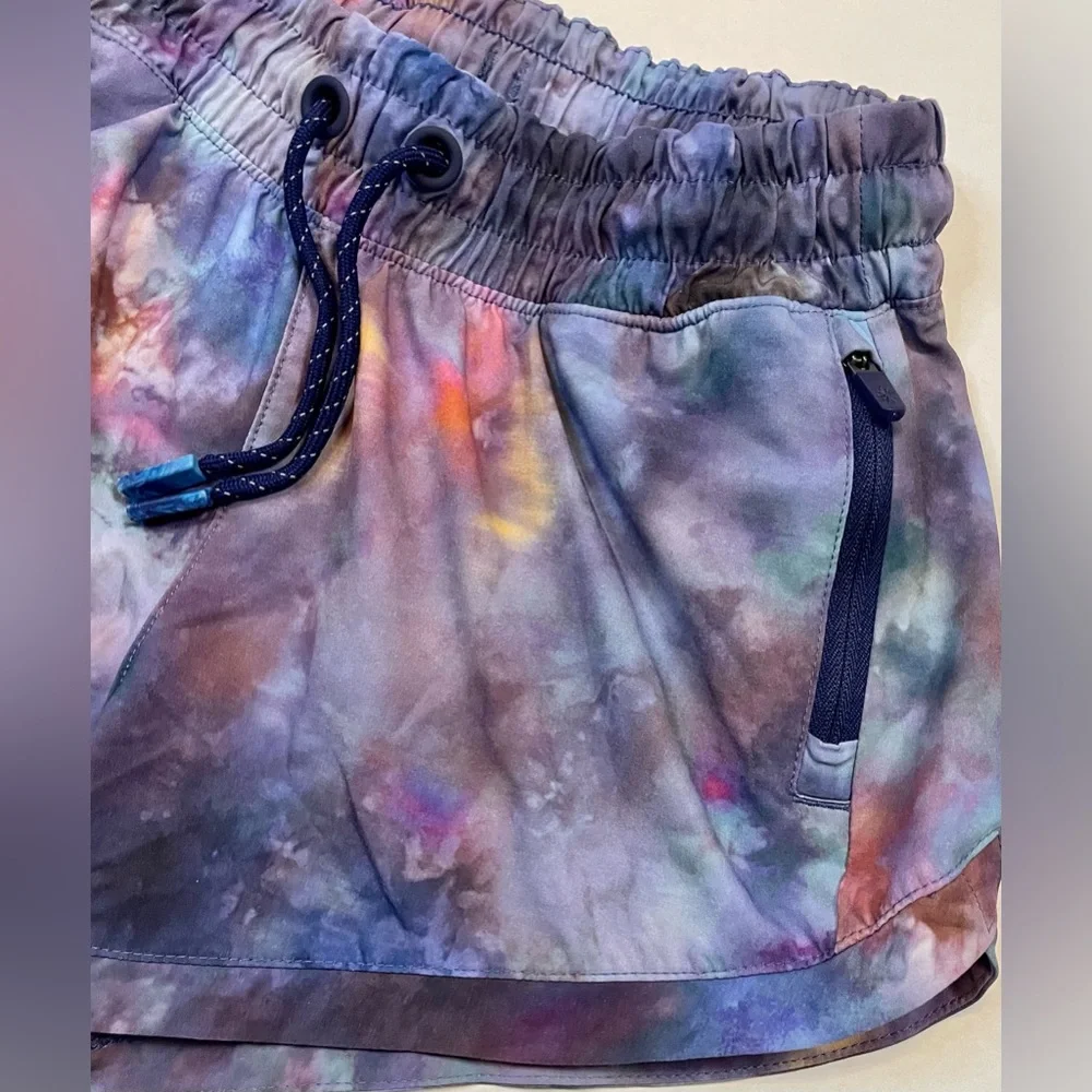 Girls Size 7. Athleta Brand Athletic Shorts. Galaxy Print. Euc - Picture 2 of 5